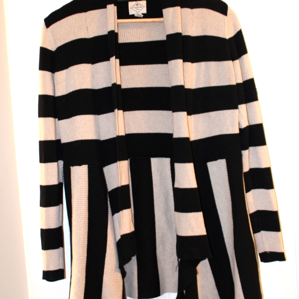 St. John's Bay Cardigan Size Large